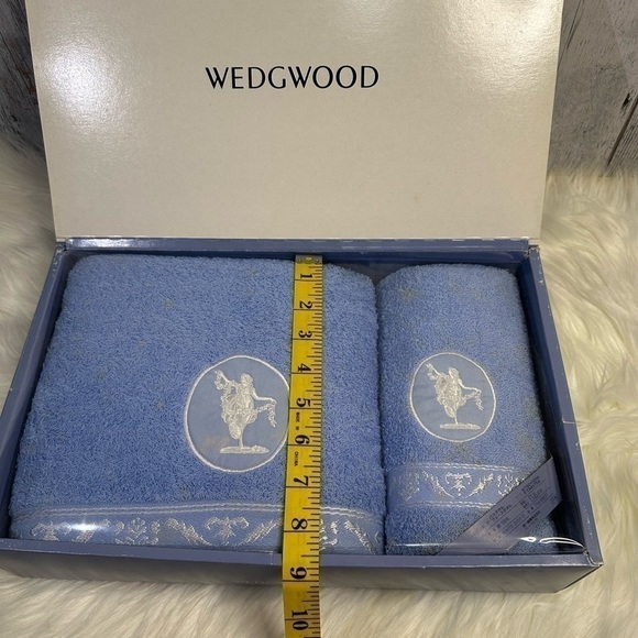 WEDGWOOD towel gift set - Picture 6 of 9